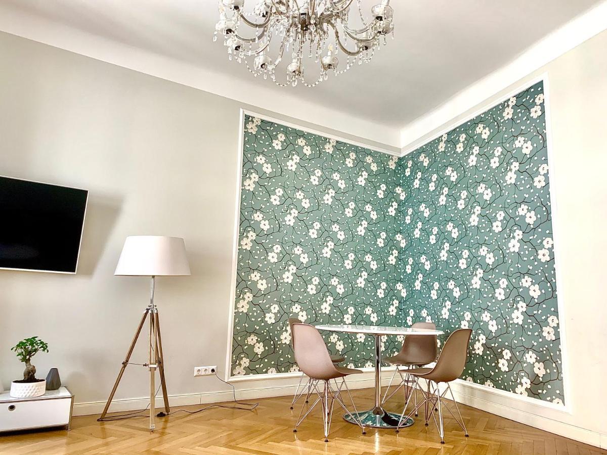Pink Grapefruit City Condo Wina Bagian luar foto